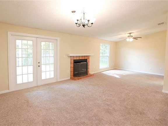 4th image of 1201 Hawley Ct