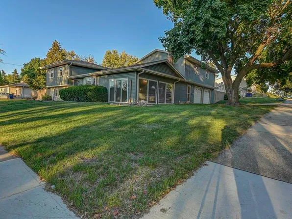 1641 S Walnut St, Janesville, WI 53546