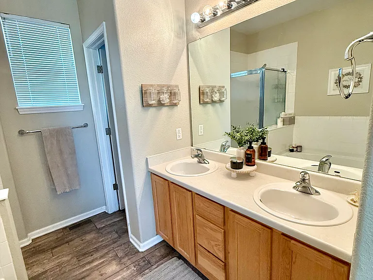 Primary bath - double sinks