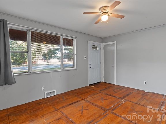 5th image of 322 Hartness Rd