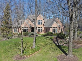 1523 Whispering Woods Cir, Allentown, PA 18106
