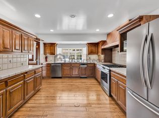 20625 Dumont St, Woodland Hills, CA 91364