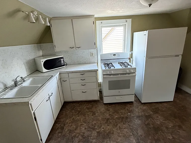 2916 Roosevelt St #2 — Photo 4