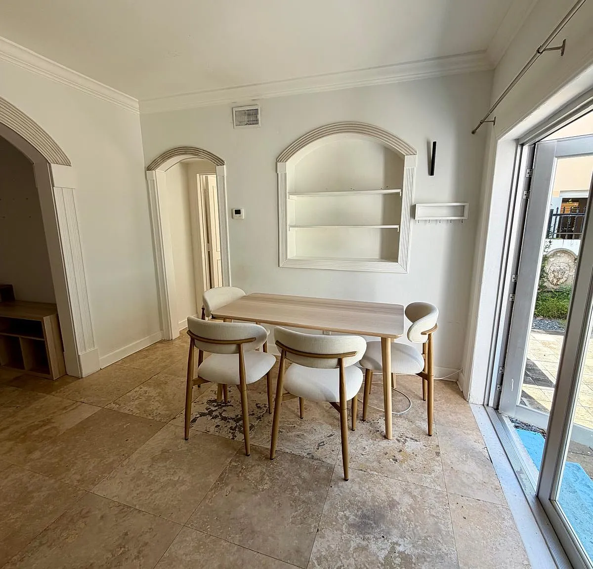 1056 Euclid Ave — Photo 1