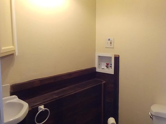 5th image of 801 SE Date Ave #2
