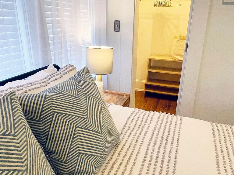 1229 Euclid Ave NE #1 — Photo 7