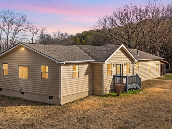 397 Lewis Ln, Blaine, TN 37709