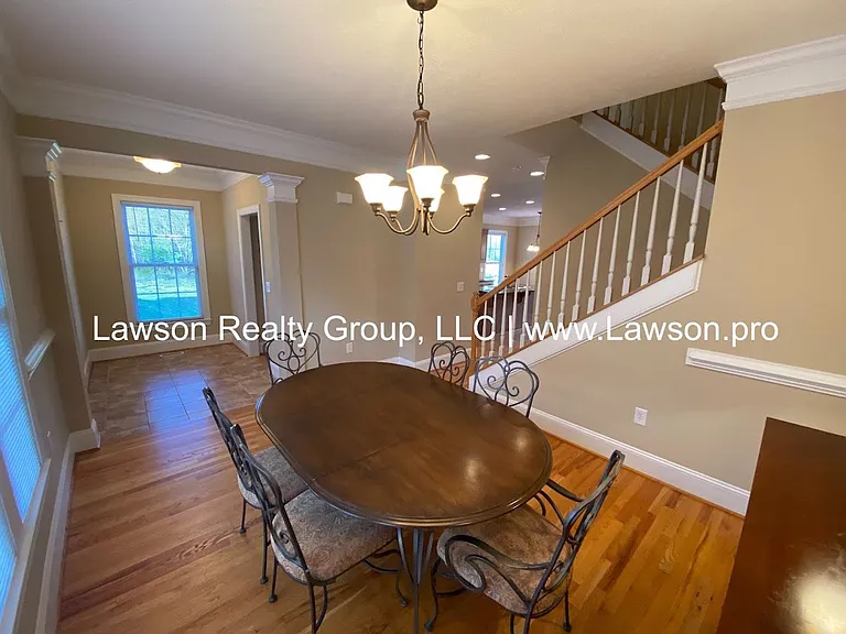 3800 Greenway Dr SW — Photo 7