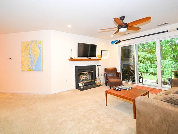 5th image of 603 Admiral Dr Unit 3