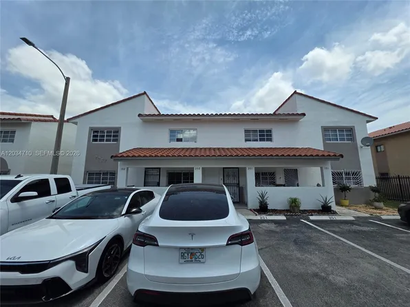 7825 W 29th Ln APT 101-23, Hialeah, FL 33018