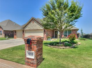 633 Spavinaw Ln, Edmond, OK 73025