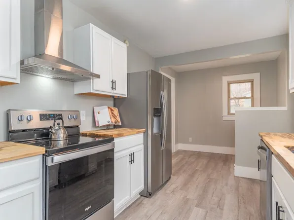 697 Brown Ave, Waynesville, NC 28786