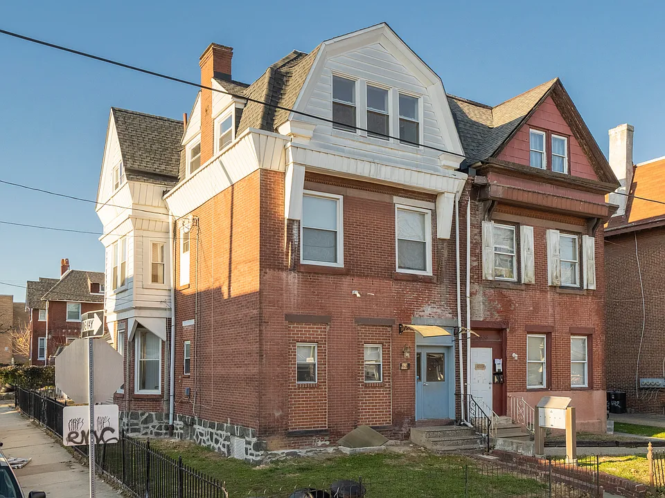 4636 Penn St #2R