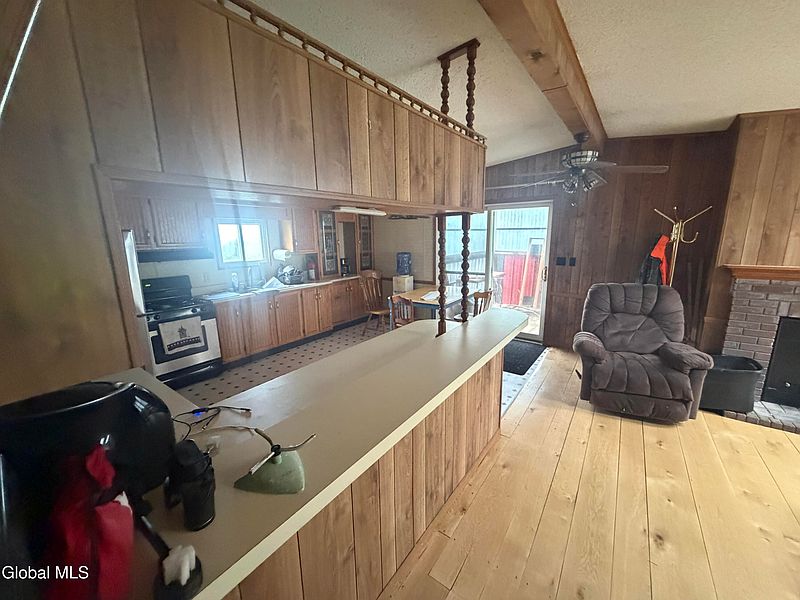 5th image of 178 Dunshee Road