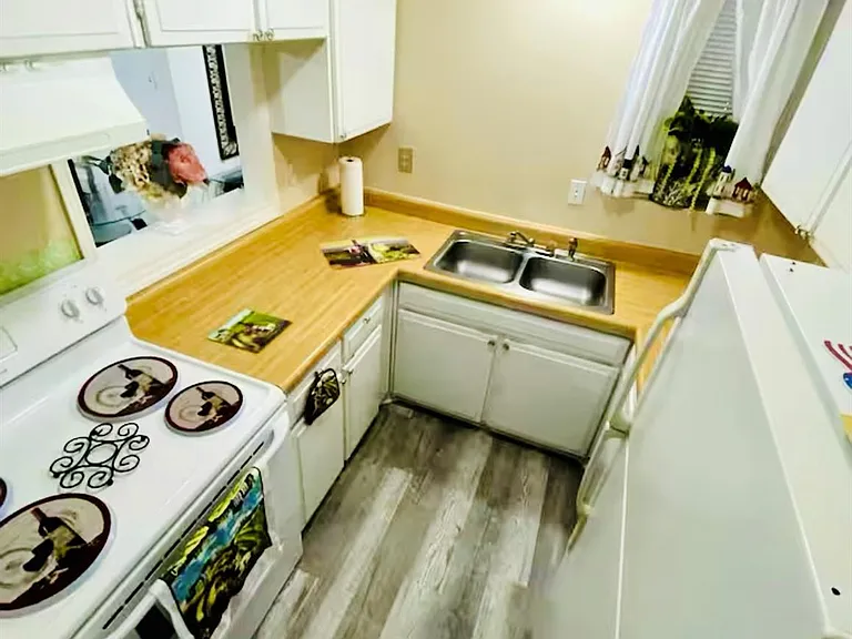 7900 Westheimer Rd #220 — Photo 11