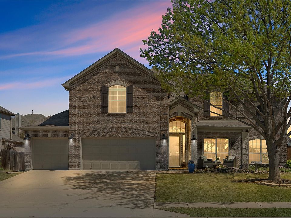 1st image of 2612 Stallions Ln