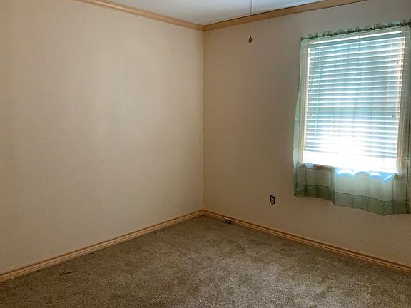 3rd image of 604 24th St