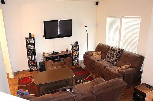 4th image of 704 Atherton Way