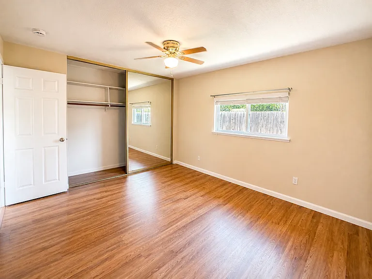 5836 Palm Ave — Photo 8