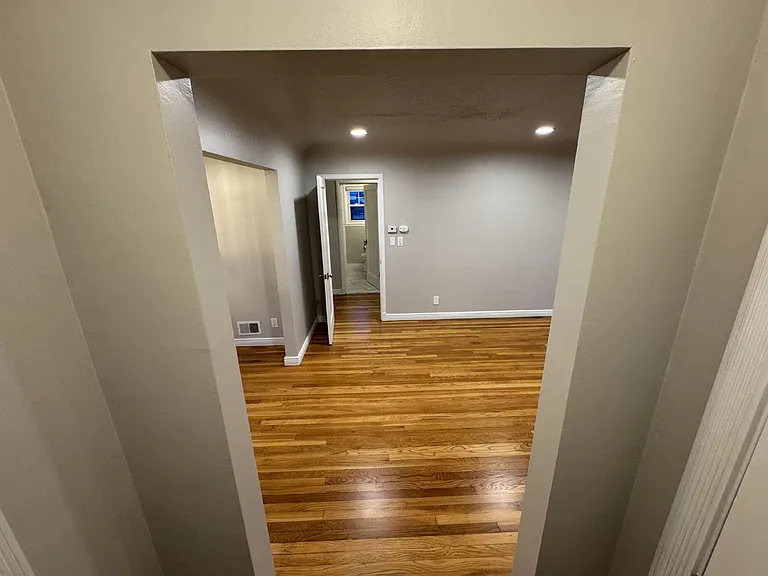 3027 W Cleveland Ave — Photo 37