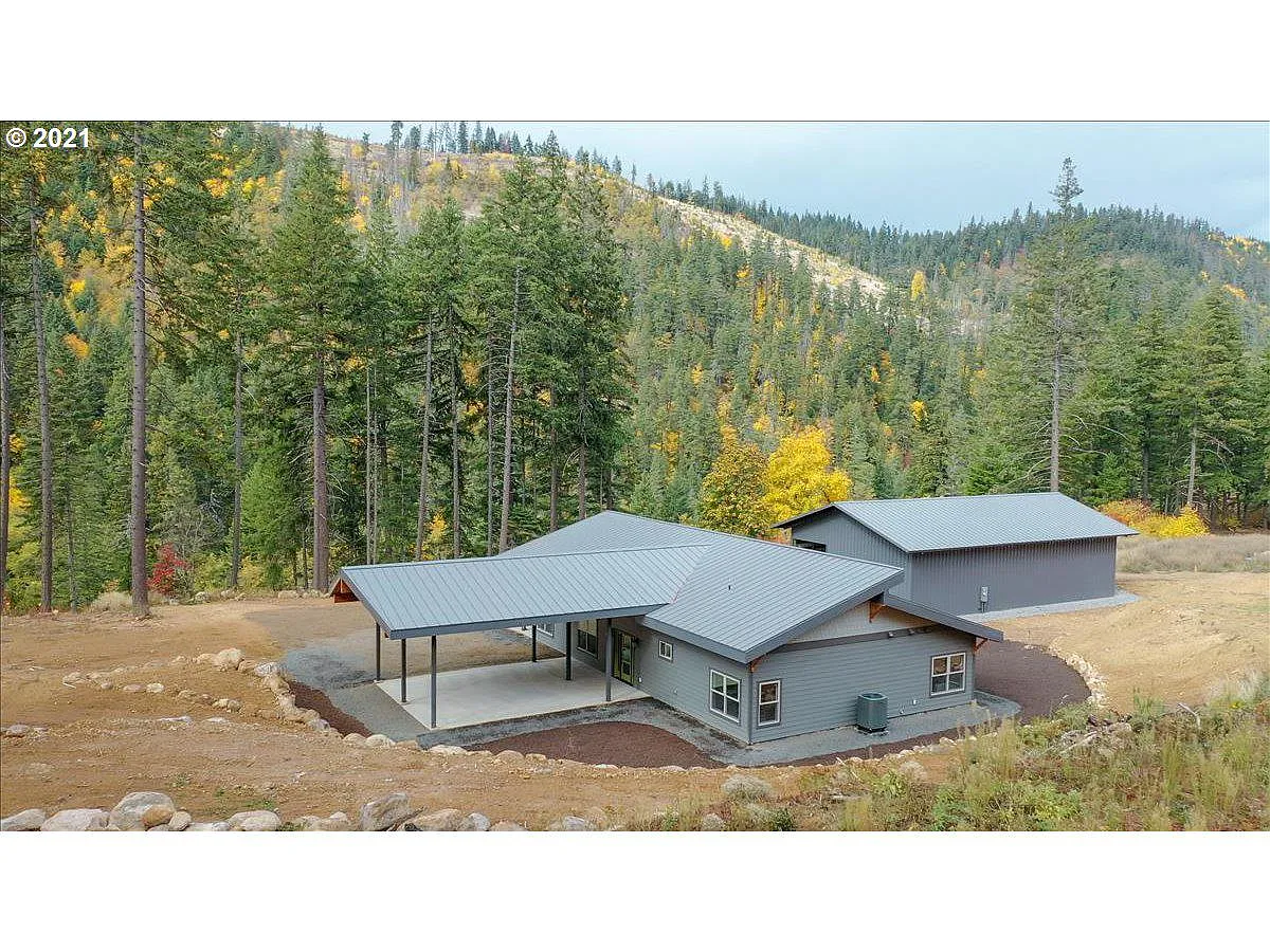 3750 Dee Hwy photo 1