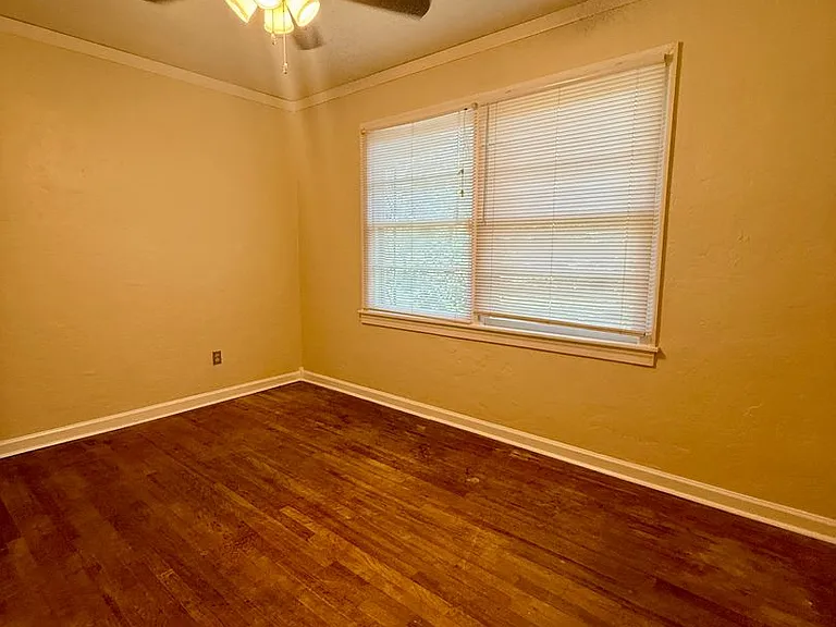 5725 E University Ave — Photo 21