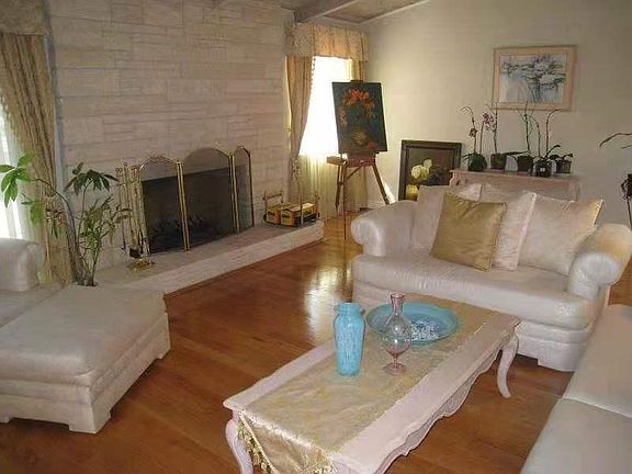 2nd image of 13272 Via Arriba Dr