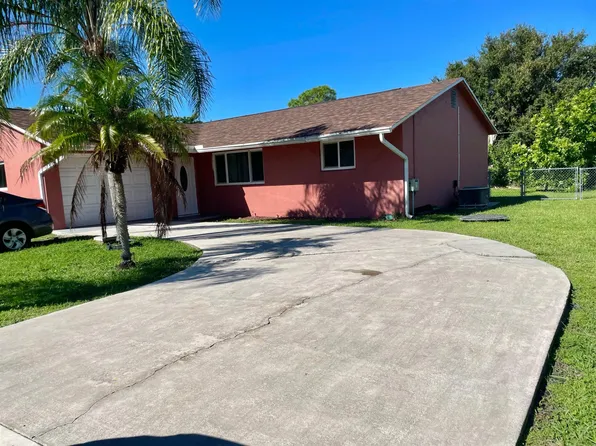 1832 SE Floresta Drive, Port St Lucie, FL 34983
