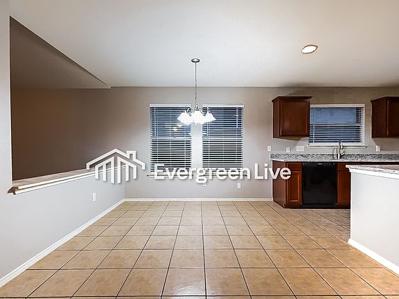 5th image of 6624 Jollyn Ct