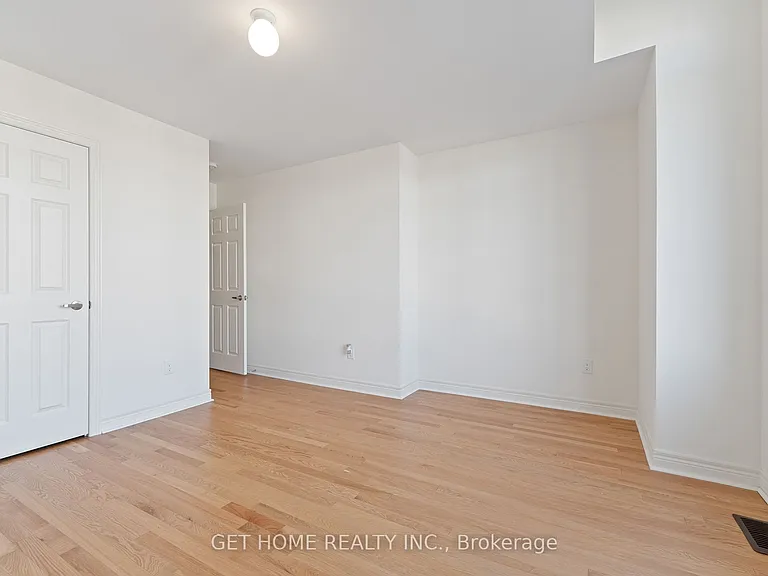 1212 Drinkle Cres — Photo 29