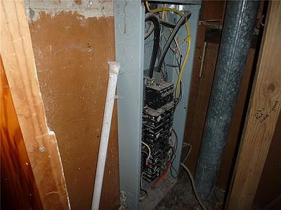 2nd image of 608 East St