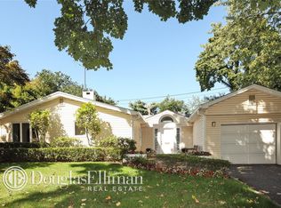 10 Hilldale Rd, Albertson, NY 11507