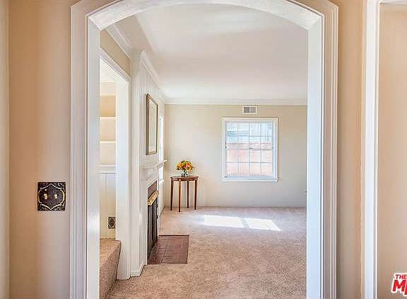 5th image of 8024 Kentwood Ave