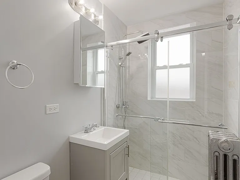 The 1521 Sherwin — Photo 21
