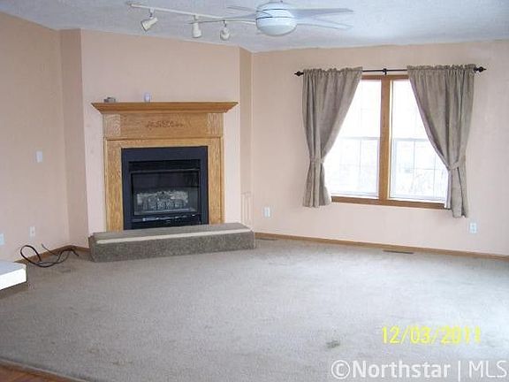 3rd image of 1383 Ross Ave