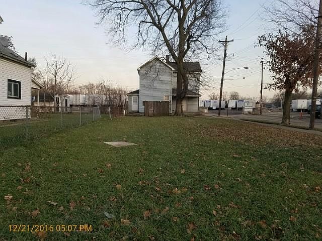 1st image of 301 Charles St