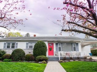 425 W Locust St, Cleona, PA 17042