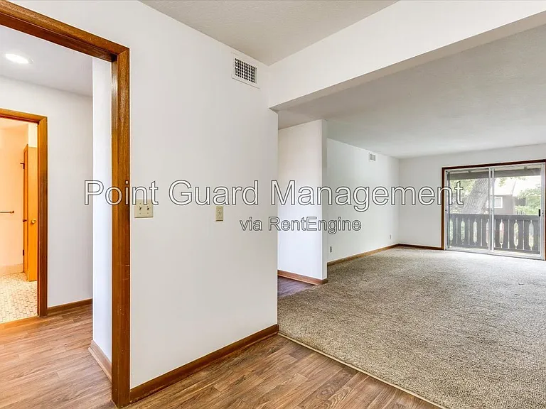 2011 N Porter Ave #232 — Photo 8