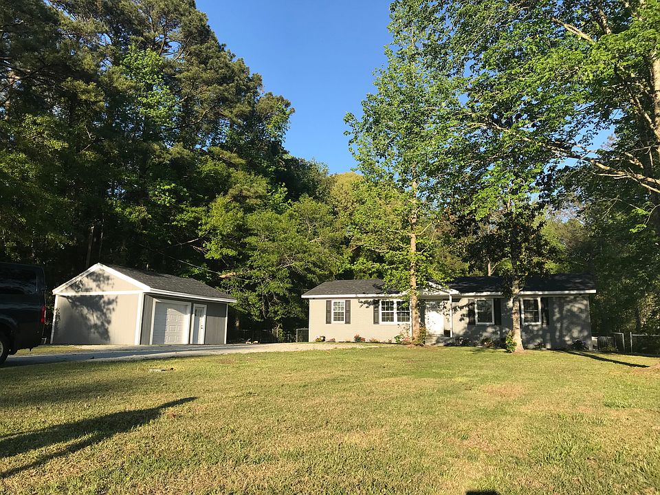 2nd image of 2303 Neuse Rd
