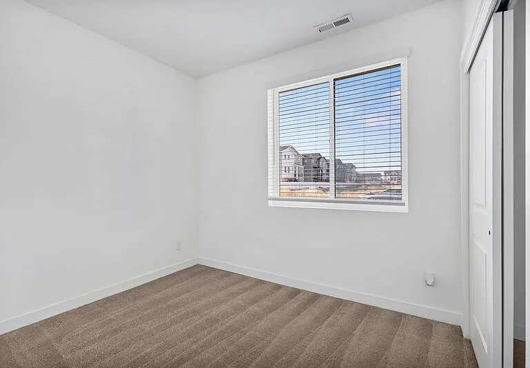 868 W 480 S #MAIN FLOOR MASTER — Photo 6