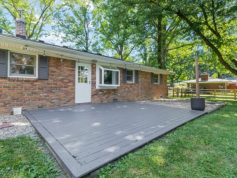820 Eaglewood Dr — Photo 33