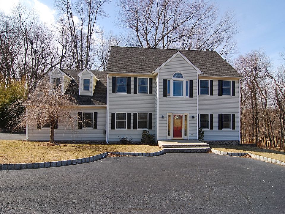 1st image of 6 Brecia Ct
