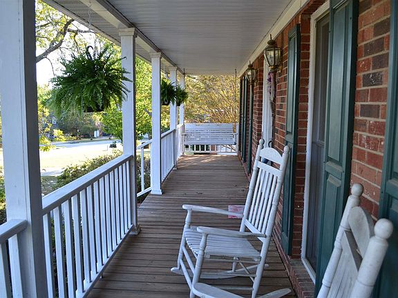 3rd image of 408 Hallsborough Dr