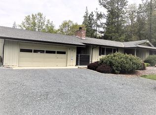 201 Manzanita Dr, Rogue River, OR 97537