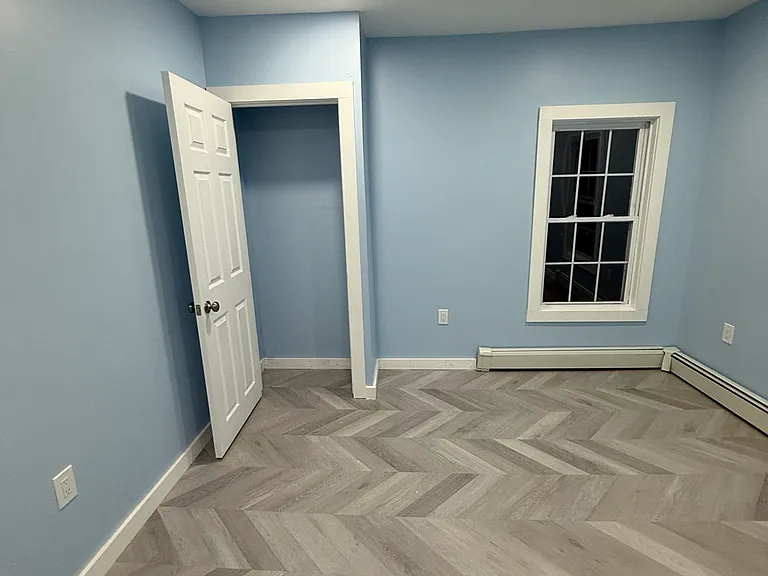 42 W Bow St #A — Photo 2