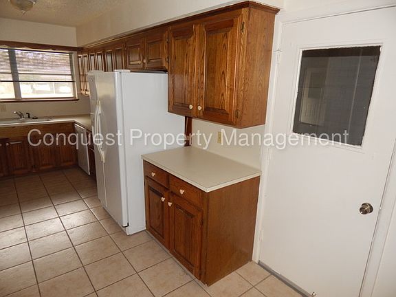 5th image of 328 Dartmouth Dr