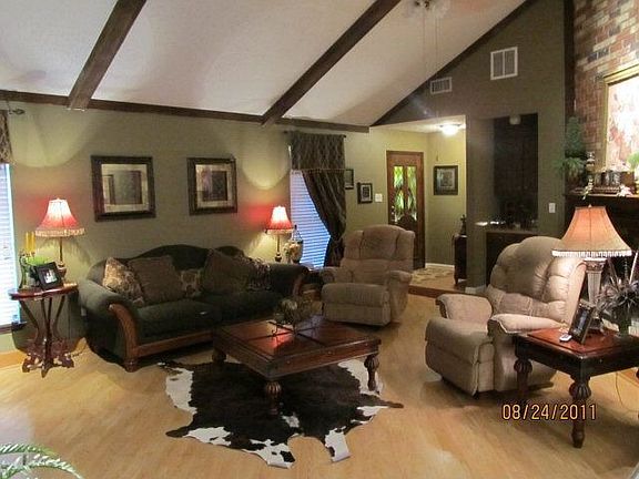 3rd image of 1602 Coral Dr