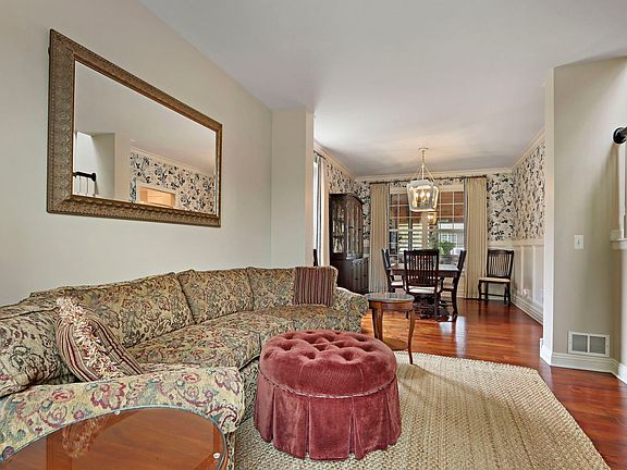 5th image of 350 Kestrel Ln