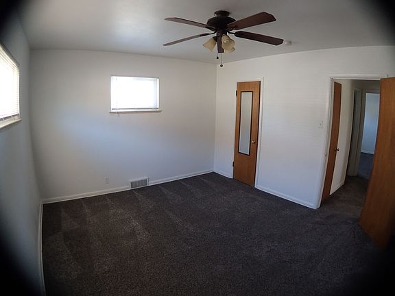 Both bedrooms have ceiling fans and are approx 12X12+