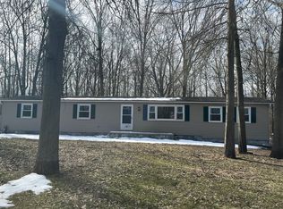 49575 Collyer Ct, Belleville, MI 48111